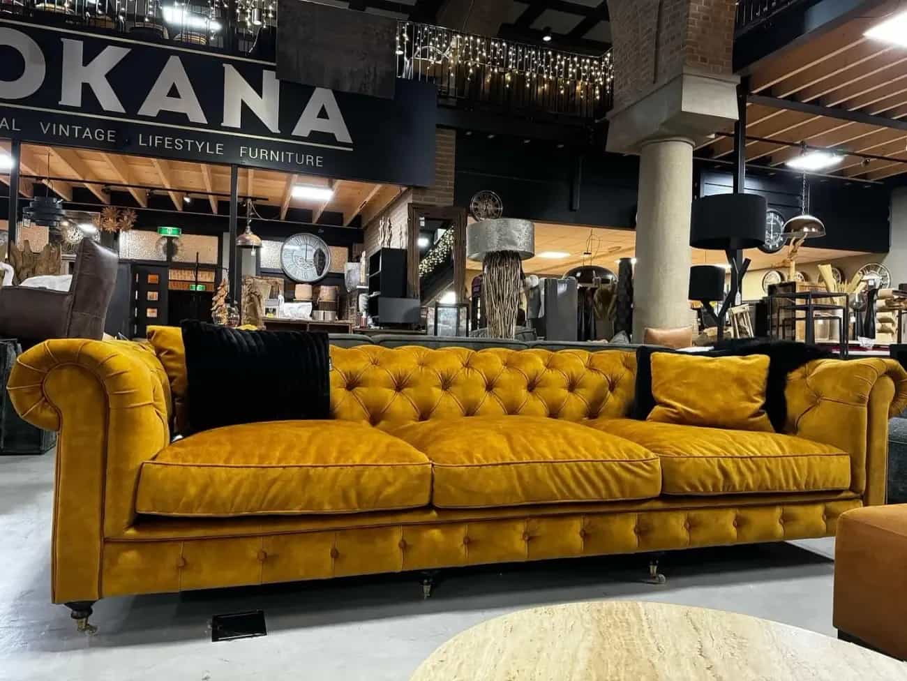Bank Chesterfield max