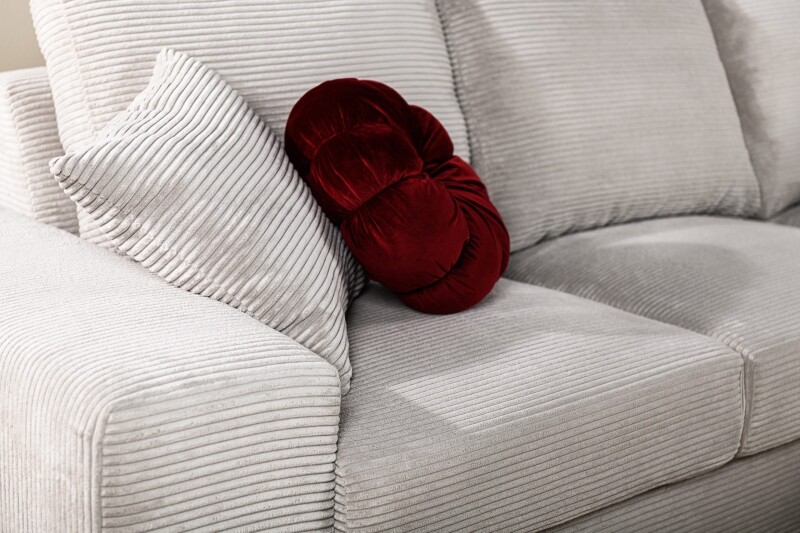 Comfortabele loungebank Imola in ribstof beige.