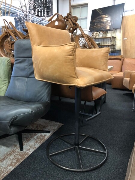 Chill line chairs Barstoel Lindy Met arm 