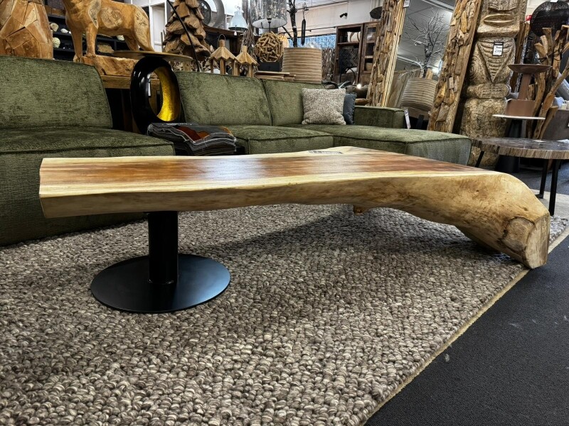 Unieke salontafel volledig uit massief Suarhout