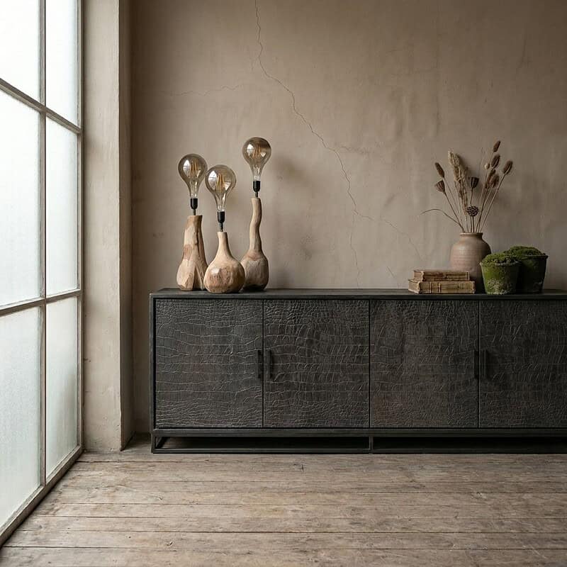 Elegant zwart dressoir met croco-textuur, perfect voor moderne interieurs.