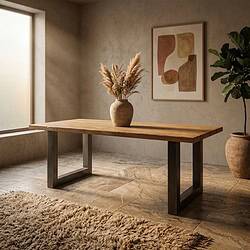 Robuuste eettafel Donny van massief teakhout, perfect voor moderne eetkamers, met een strak ontwerp en natuurlijke houtafwerking.