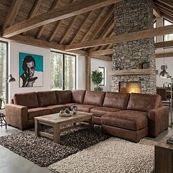 3-zits bank van hoogwaardig leer, perfect voor moderne woonkamers, bieden comfort en stijl, maatwerk mogelijk door Mokana Meubelen.