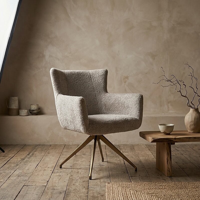 Eetkamerstoel Lucca in showroom Mokana Meubelen