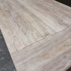 Donny teak vergrijsd
