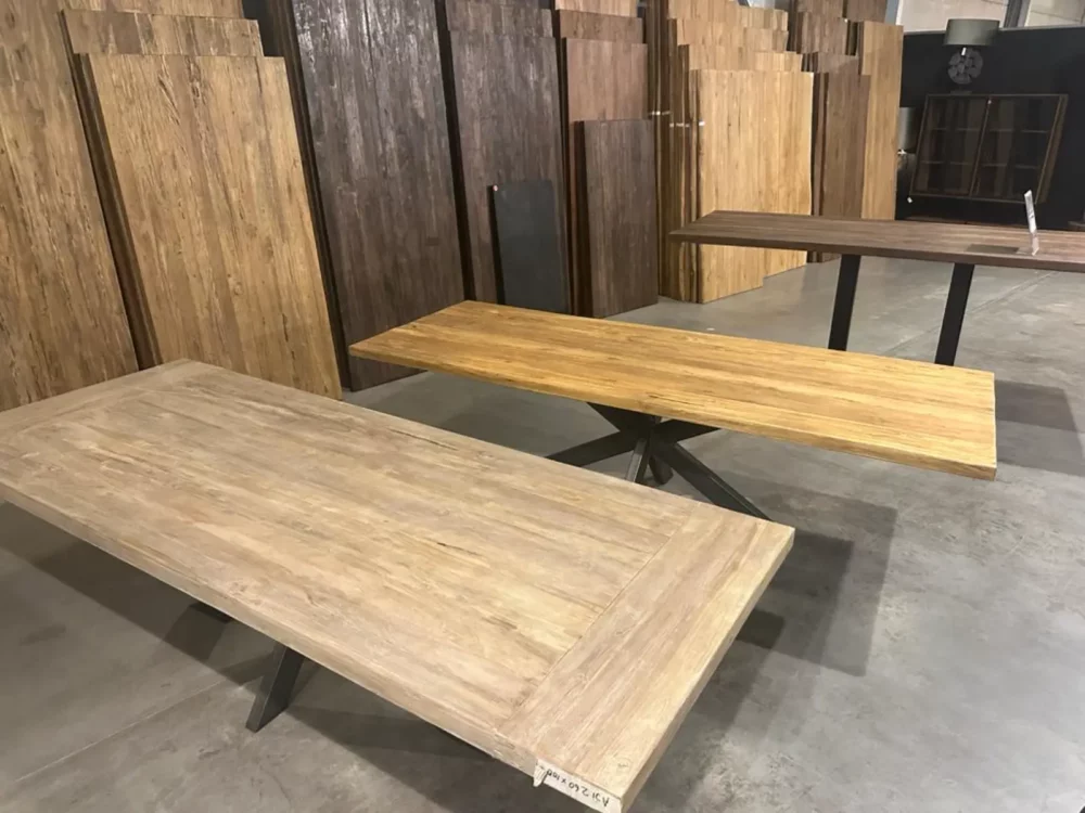 Donny teak vergrijsd