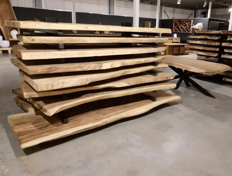 Suarhouten boomstam blad