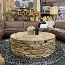Salontafel Sem massief teakhout rond met unieke uitstraling.
