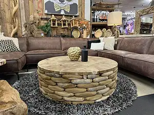 Salontafel Sem massief teakhout rond met unieke uitstraling.