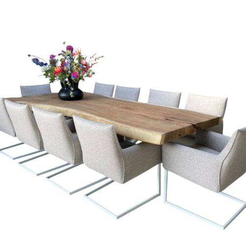 Suarhouten boomstamtafel outdoor met witte V poot