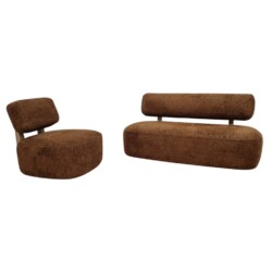 Leren bankset in bruin met moderne, minimalistische design voor een eigentijdse woonkamer.