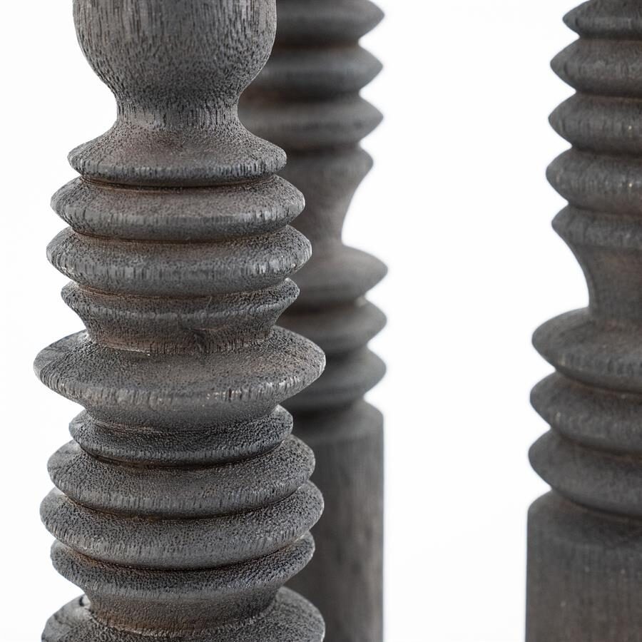 Totem – brown