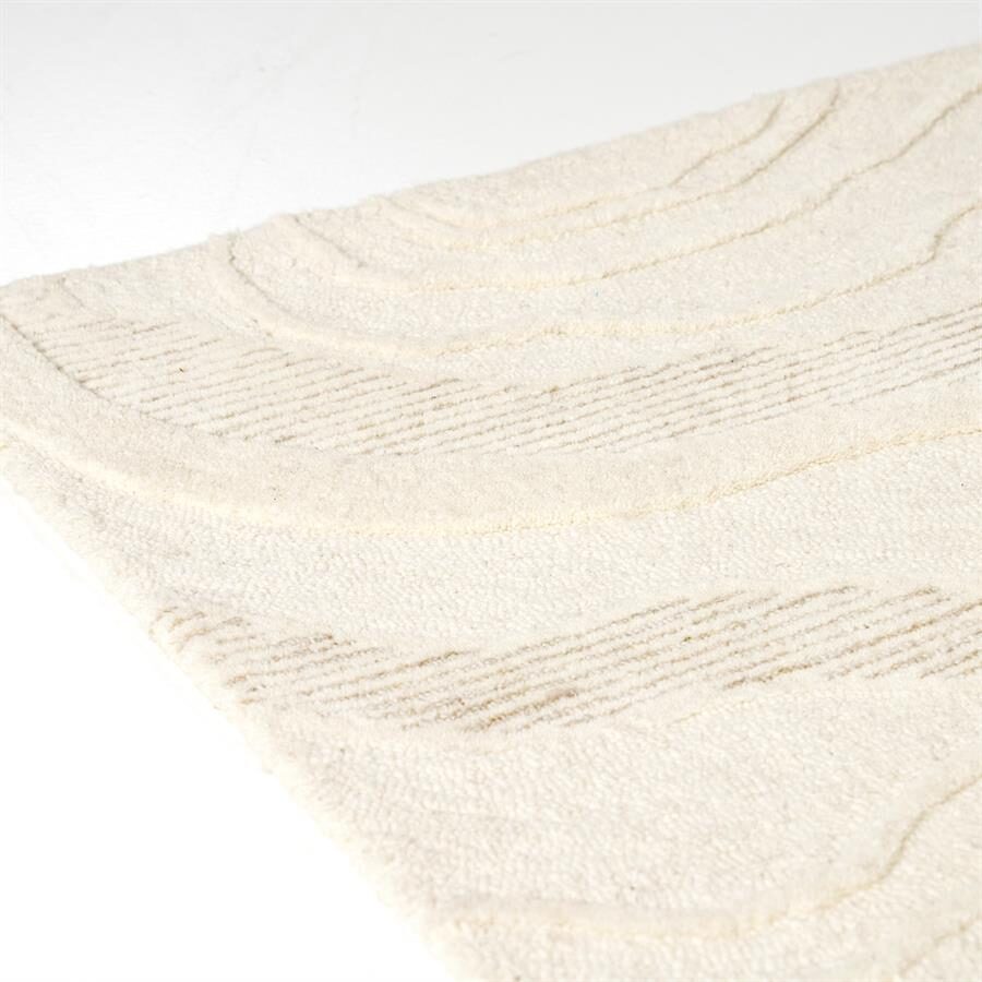 Soil 190×290 cm – off white