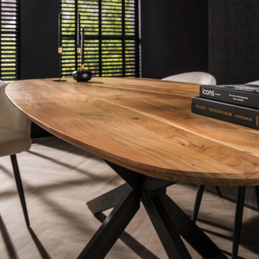 Eetkamertafel Arhus solid