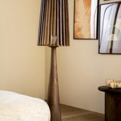 Guard – brown