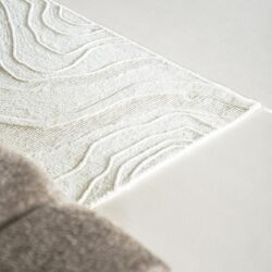 Soil 190×290 cm – off white