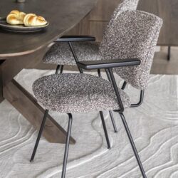 Stoel Jon met arml – taupe Maywood