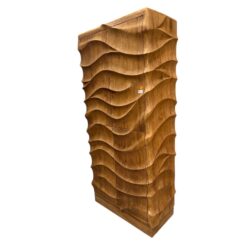 Unieke eyecatcher wandkast massief teakhout organische vorm en exclusief