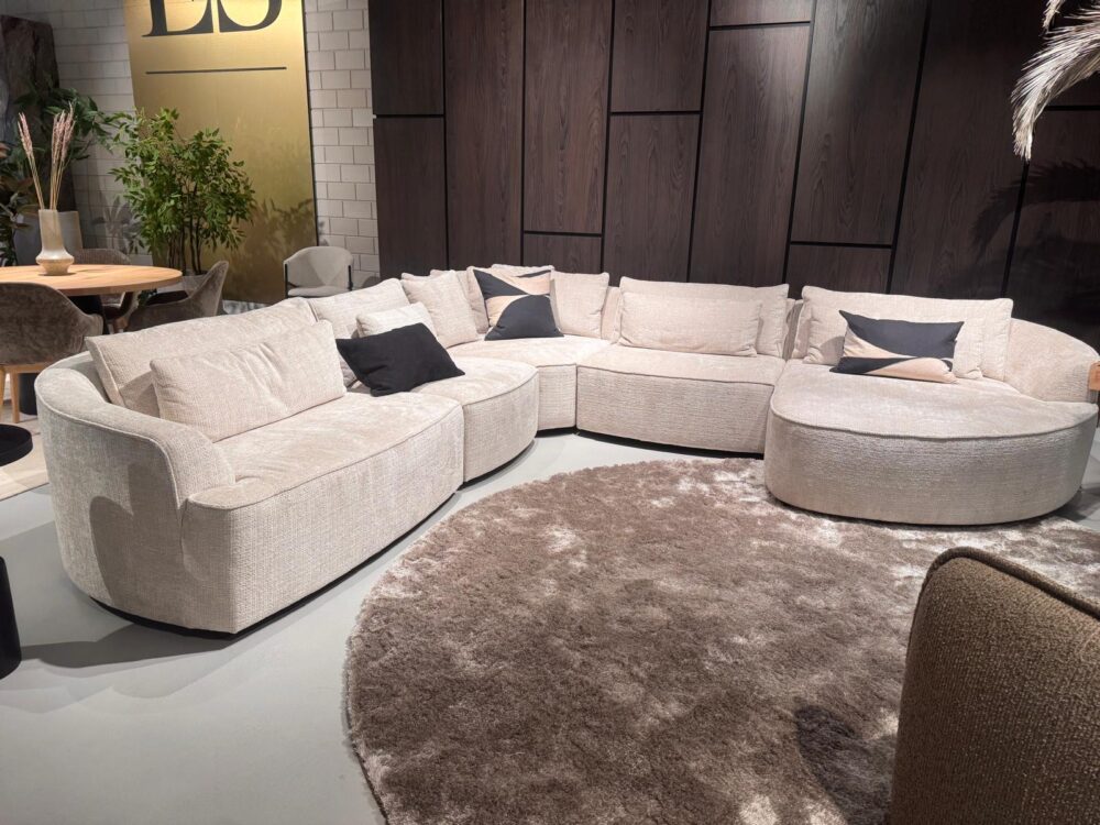 Hoekbank Kado lounge model van Easy Sofa in de woonwinkel van Mokana Enschede
