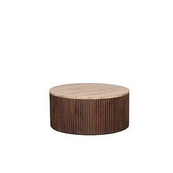 Houten bijzettafel met ronde vorm en natuurlijke afwerking, perfect voor modern en rustiek interieur.