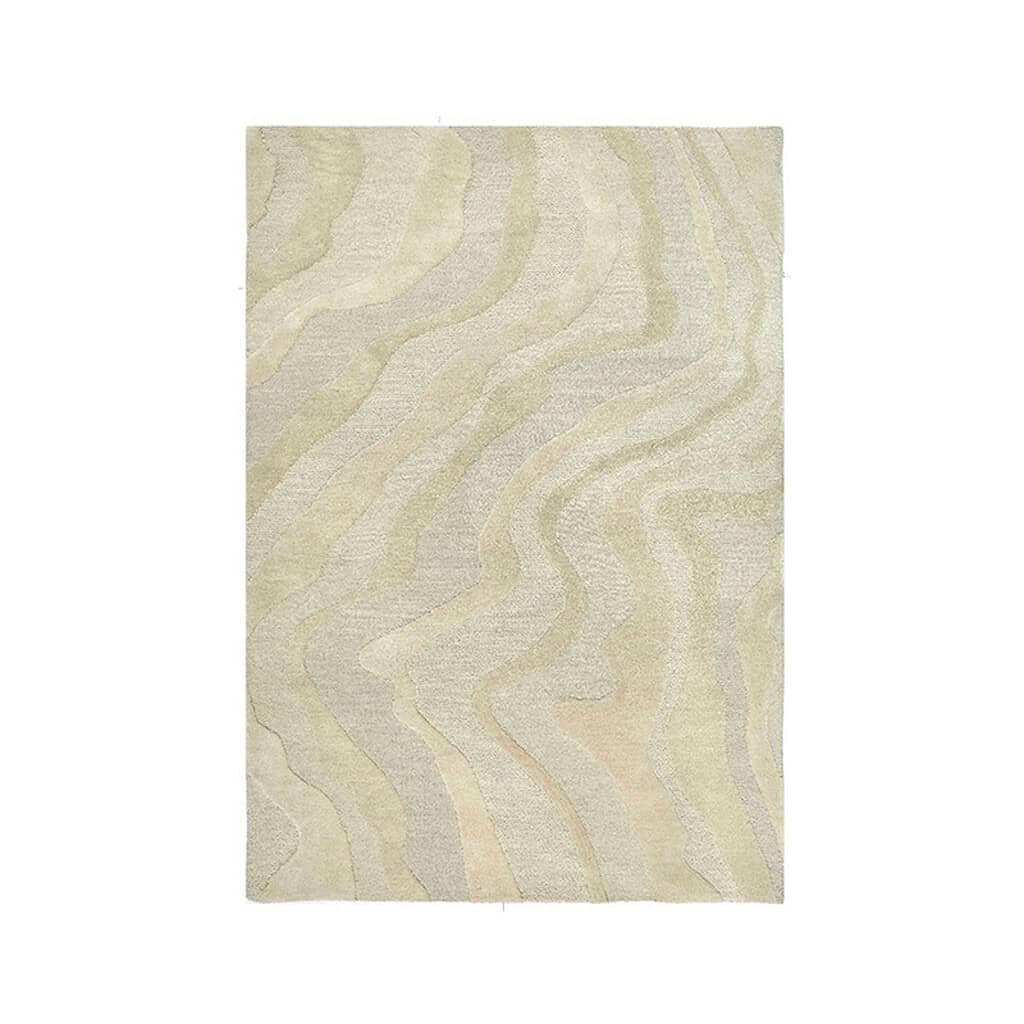 Elegante beige vloerkleed met subtiele golvende patronen, perfect voor een moderne woonkamer of slaapkamer. Gemaakt van hoogwaardige materialen voor comfort en duurzaamheid.