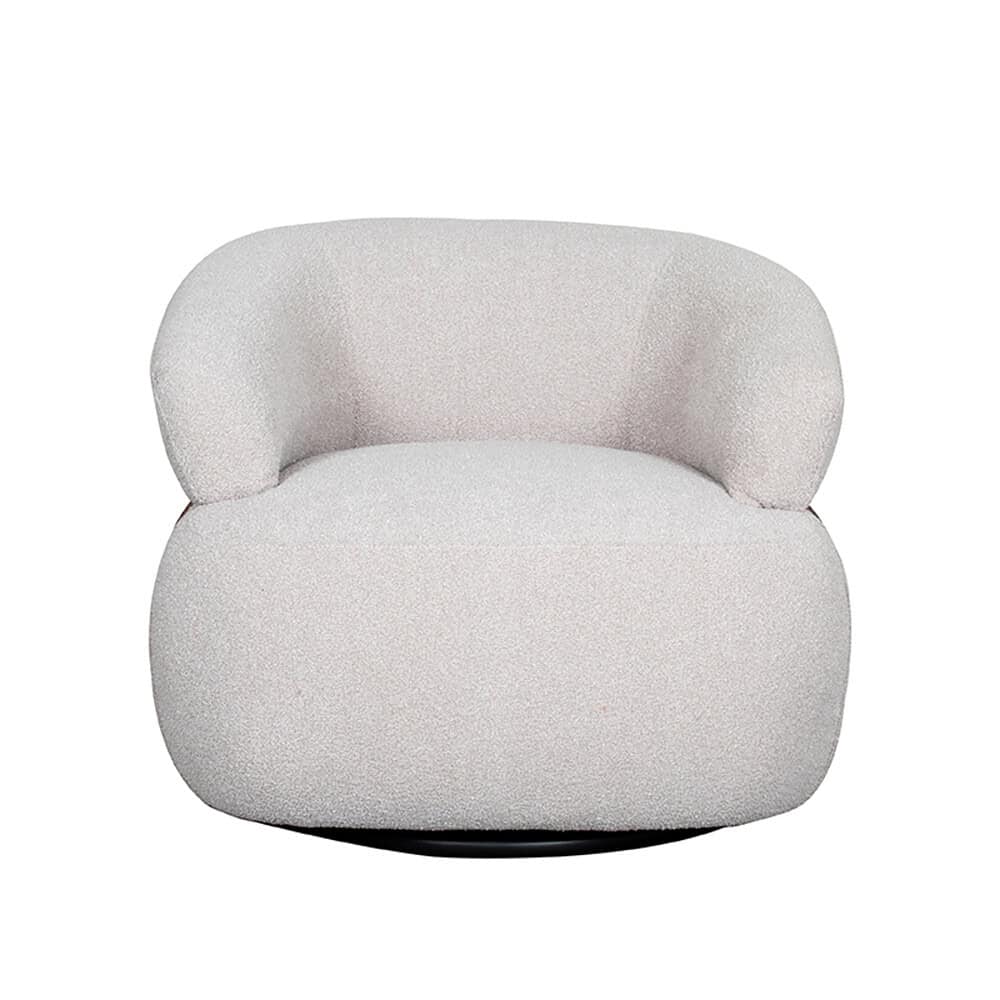 Elegant wit stoffen fauteuil met ronde vormen en comfortabele zitting. Perfect voor een moderne woonkamer of lounge, ontworpen door Mokana Meubelen voor stijlvol en gezellig wonen.