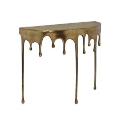 Gouden bijzettafel met gesmolten lava-effect, uniek design, modern metalen meubels, luxe woonaccessoire, handgemaakt, industrieel interieur.