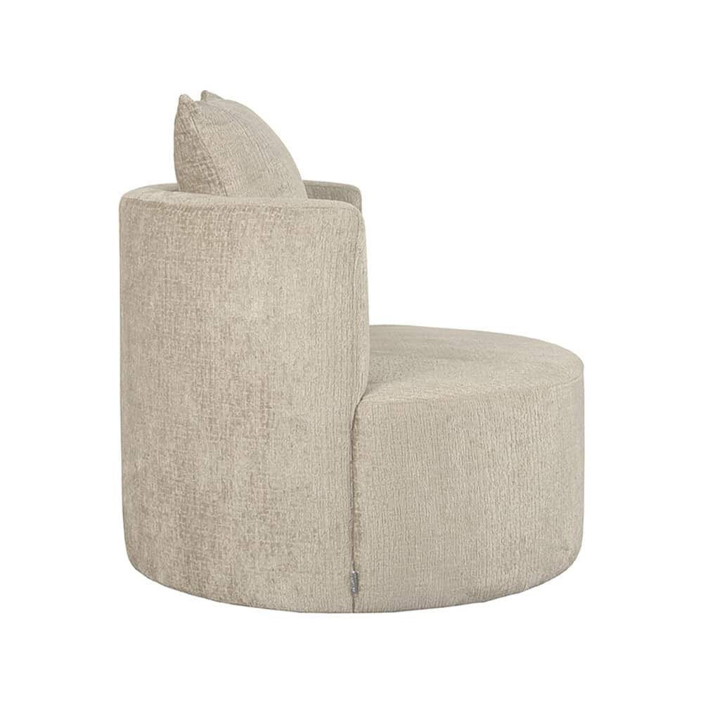 Leren fauteuil in elegant en neutraal beige, perfect voor modern interieur.