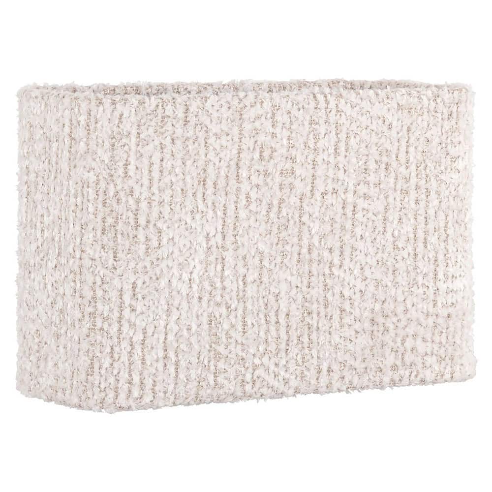 Zacht wollen kussen in elegant off-white kleur, perfect voor sofa of bed, hoogwaardig decoratief accessoire.