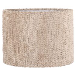Zachte beige lampenkap met gebreide structuur voor warme sfeer in interieurs.