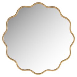 Elegante nostalgische gouden muur spiegel met golvend frame en beaded rand, perfect voor een luxe interieur.