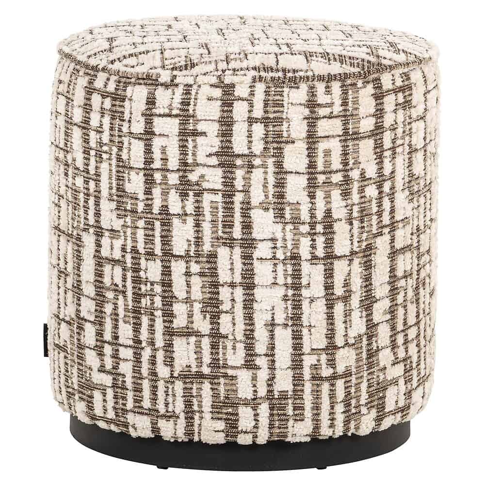 Stijlvolle stoffen poef met geometrisch patroon, perfect om je woonkamer te verfraaien en extra zitplek te bieden.