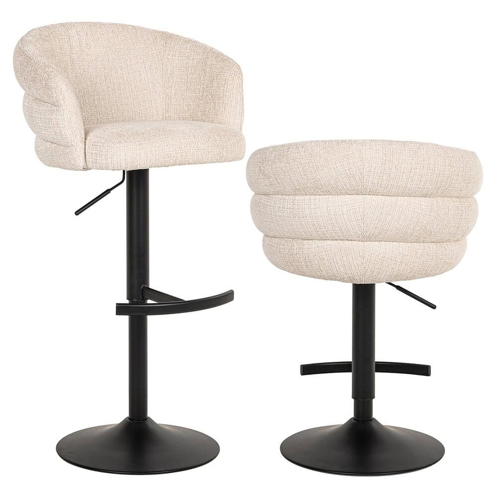 Zit-stoel met rugleuning in beige stoffering, verstelbare hoogte en zwart metalen voet met voetsteun, geschikt voor modern interieur.