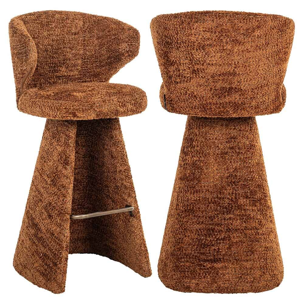 Vintage houten barkrukken met cosy stoffen bekleding, ideaal voor een warme, retro interieur, exclusief design en comfortabele zitervaring, verkrijgbaar bij Mokana Meubelen.