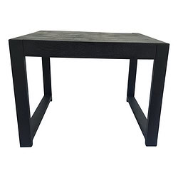 Robuuste zwarte houten eettafel met modern design, perfect voor een stijlvolle eetkamer of kantoorruimte. Gemaakt van hoogwaardige materialen voor duurzaamheid en lange levensduur.