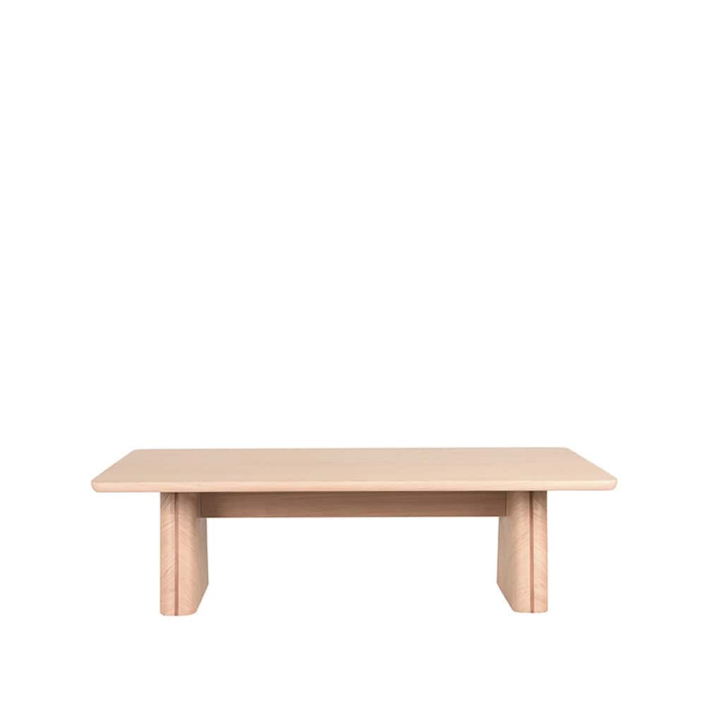 - Mooie houten salontafel van Mokana Meubelen, minimalistisch ontwerp en vakmanschap in natuurlijke houttinten.