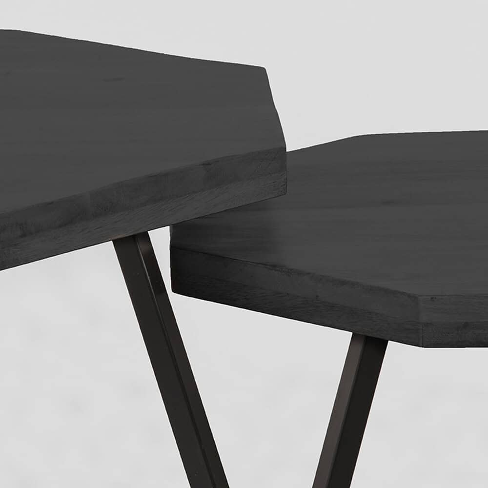 Elegant zwart houten meubel met modern design en stevige poten, perfect voor een stijlvolle woon- of eetkamer. Hoogwaardige afwerking en uniek vakmanschap van Mokana Meubelen.