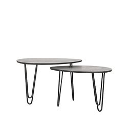 Elegante set van twee bijzettafels met houten bladen en metalen poten, modern design, ideaal voor modern interieur, multifunctioneel, stijlvolle en praktische toevoeging aan woonkamer of kantoor.