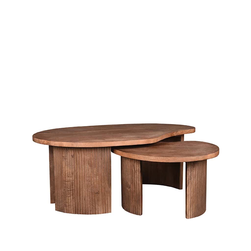 Robuuste houten bijzettafel set, meubelontwerp met natuurlijke uitstraling, uniek eilandvormig design, perfect voor modern interieur, hoogwaardige afwerking en duurzame materialen.