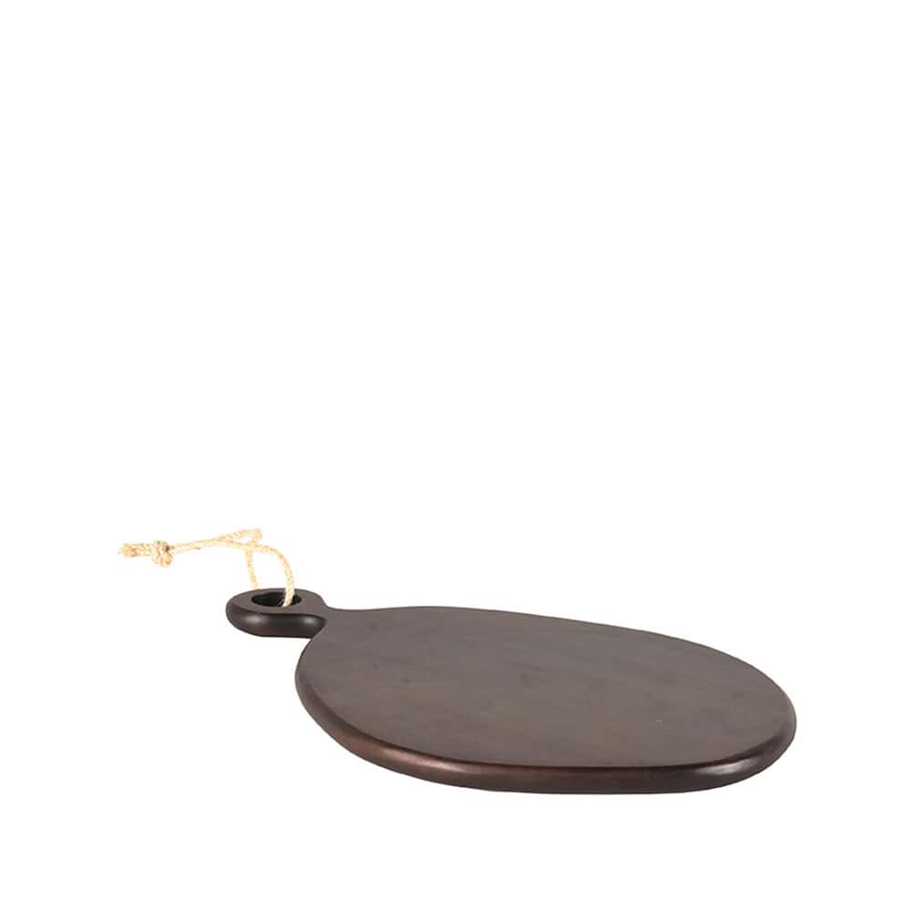 Harbaard houten serveerplank met leren koord, perfect voor borrelplanken en ambachtelijk servies. Een stijlvol en functioneel accessoire voor in iedere keuken of eetruimte.