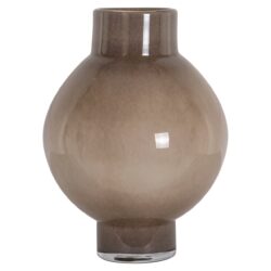 Elegant houten vaas, handgemaakt design, decoratief bloemstuk, Scandinavisch interieur, duurzame woonaccessoire, Mokana meubels en woondecoratie.