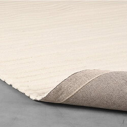 Zacht wollen hoeslaken met strepen, perfect voor comfortabel slapen op maat gemaakte meubelen.