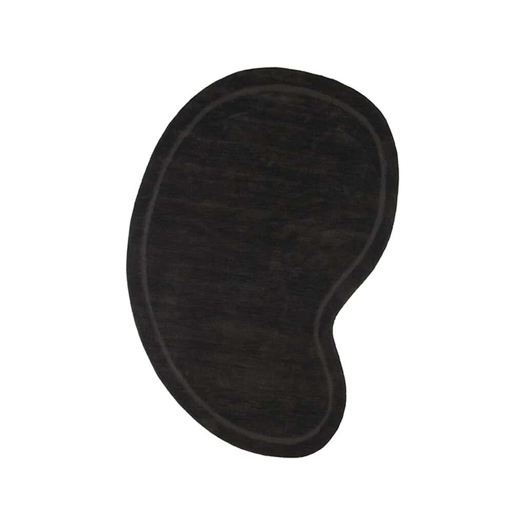 Zwarte houten accessoire van Mokana Meubelen, elegante en stijlvolle afwerking voor modern interieur.