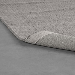 Stijlvolle luxe vloerkleed met zachte textuur en subtiele patroon, ideaal voor modern interieur en woonkamers. Mokana Meubelen biedt kwalitatieve vloerbedekkingen voor een warme uitstraling.