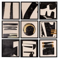 Kunst aan de muur met abstract zwart-wit en goudkleurige elementen, perfecte muurdecoratie voor modern interieur.