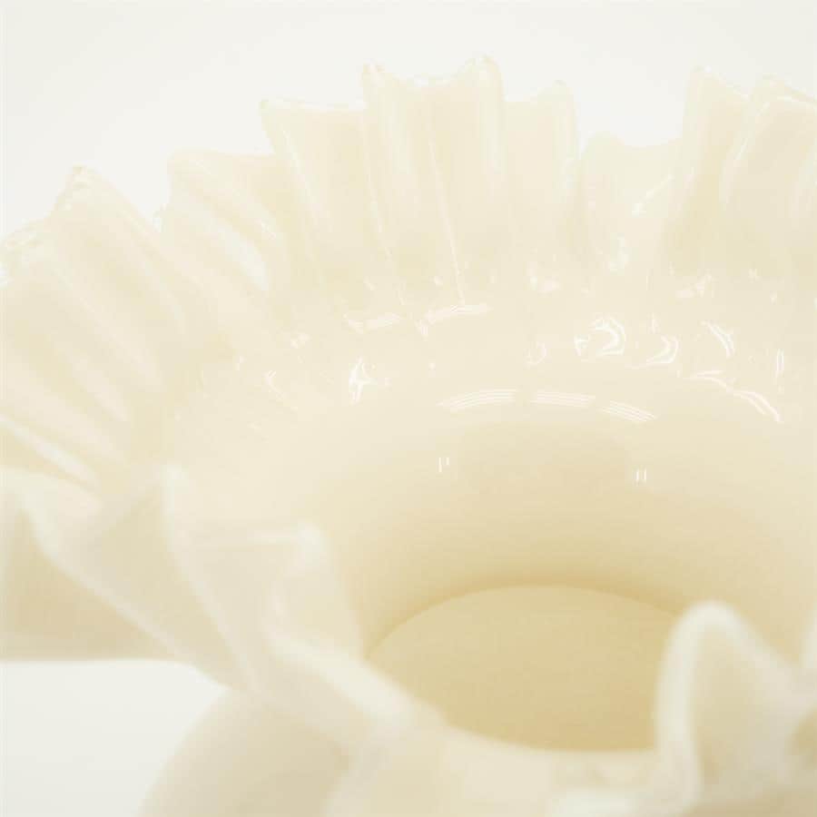 Mokana Meubelen decoratieve keramische schaal, elegante en stijlvolle designaccessoire voor modern interieur.