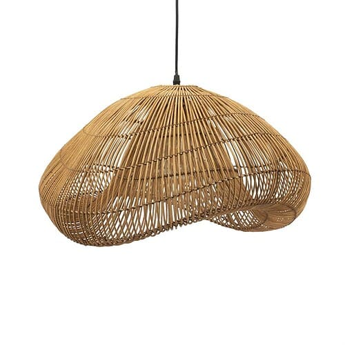 Naturale rieten hanglamp, elegante lampenkap gemaakt van gerecycled riet, ontworpen voor een moderne en duurzame interieurstijl.