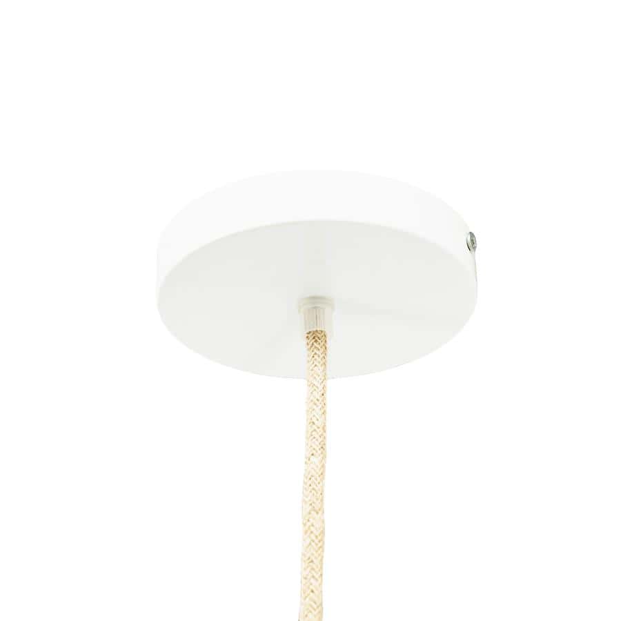 Houten hanglamp met witte plafondkap en beige gevlochten snoer, geschikt voor modern en Scandinavisch interieur.