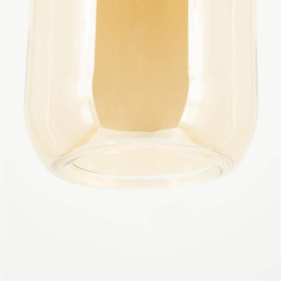 Glazen fles met witte wijn, close-up, moderne ontwerp interieur, hoge resolutie, elegant meubelaccessoire, MoKana Meubelen.