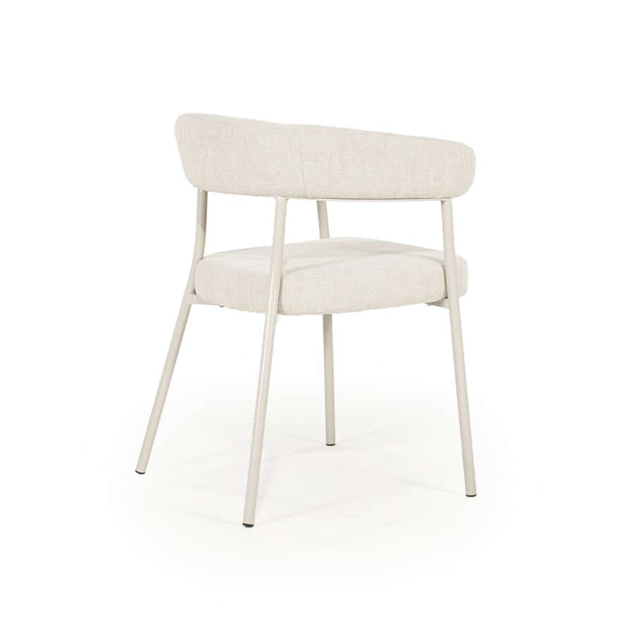 Moderne eetkamerstoel met lichtgekleurde bekleding en slanke metalen pootframe, perfect voor een eigentijdse interieurstijl.